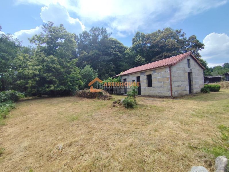 Foto cd39abce-6bab-4dfd-bded-9242d0d345e6. Casa amb aparcament a San Amaro