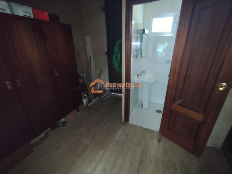 Foto df0cd8e0-d998-4d8e-8e6a-27c03e5cf4a3. Casa amb aparcament a San Amaro