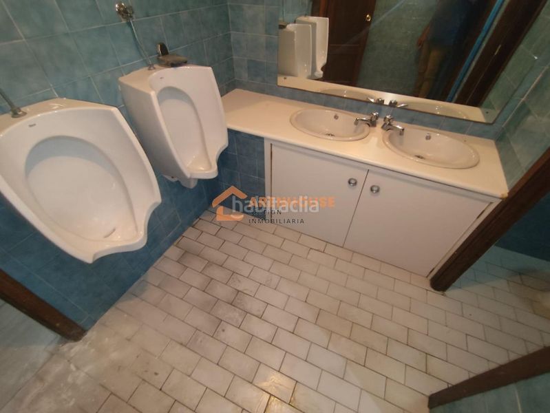 Foto 62a689e3-e605-4dc2-8c8c-26af85d62e88. Local comercial a Carballiño (O)
