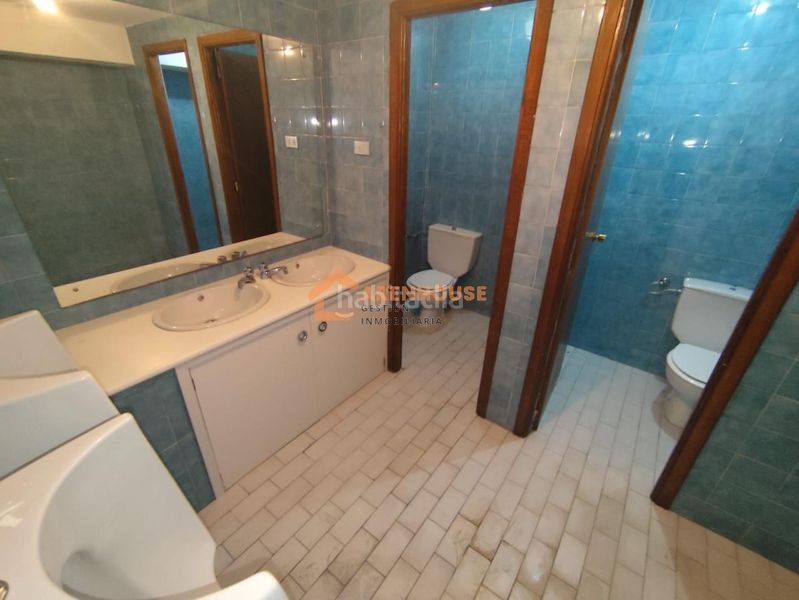 Foto a7361094-0338-4e6e-9d6d-76a765b1b264. Local comercial a Carballiño (O)