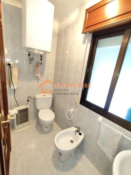 Foto 84563bab-8262-49b1-994c-73c7d9473ef9. Casa amb calefacció aparcament a Xunqueira de Ambía