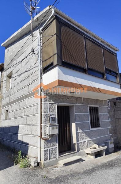 Foto 87d943a1-e4a6-4b30-b65a-b362c190edd1. Casa amb calefacció aparcament a Xunqueira de Ambía