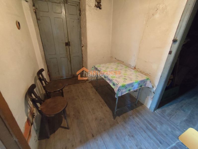 Foto 5c00d176-4f7c-4cc4-90a4-c295459cdcf6. Casa amb calefacció aparcament a Castrelo de Miño