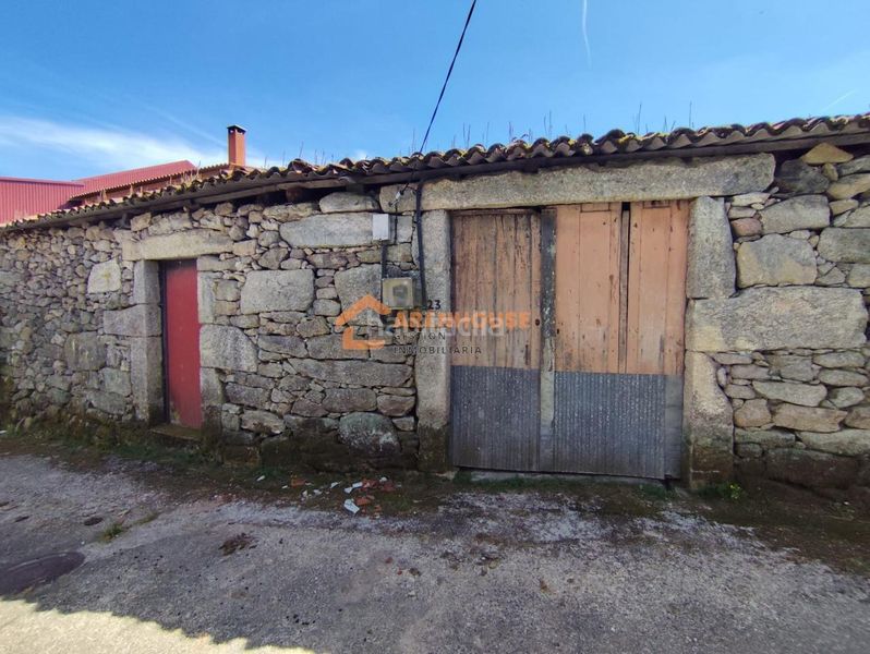 Foto d359d22f-7ae3-480a-a728-1aa872cad147. Casa en San Amaro