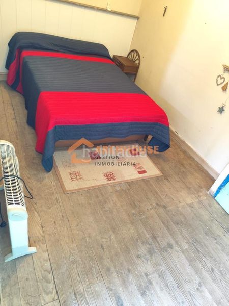 Foto 5a67d64d-60d6-45aa-9d27-e911bfdc4ef3. Casa amb aparcament a Leiro