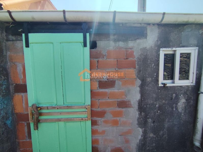 Foto bdf4ec9d-1918-4b0d-8f64-b606794d010d. Casa amb aparcament a Leiro