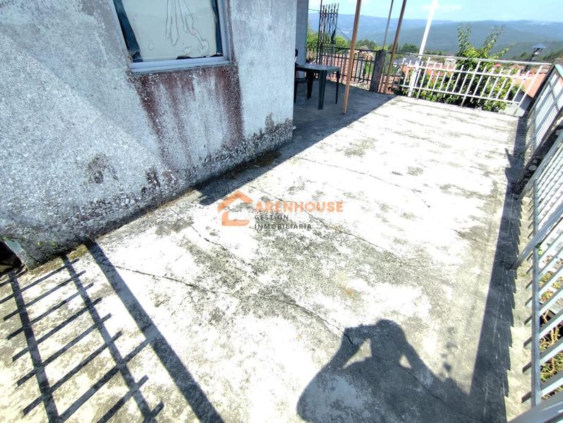 Foto d679694d-94fd-4c57-8ca6-35b5bce0d65c. Casa amb aparcament a Leiro