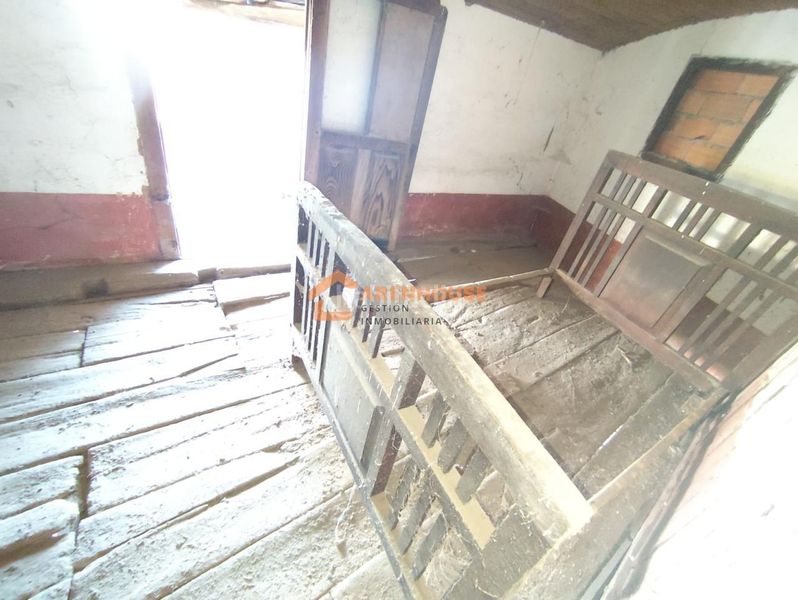 Foto d5293926-067d-47c9-9965-25d72e8e8599. Casa amb calefacció a Baños de Molgas