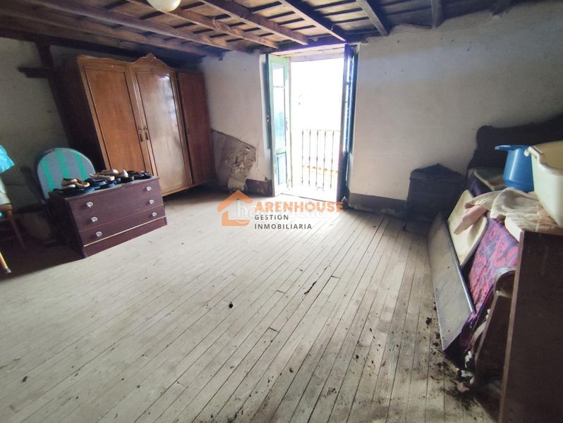 Foto fcd44816-b3fd-48d1-b08d-2da17864c614. Casa amb calefacció a Baños de Molgas