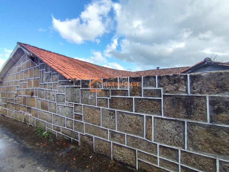 Foto 2c4771a4-6fd1-4747-b038-827763ce9412. Casa amb calefacció aparcament a Castrelo de Miño