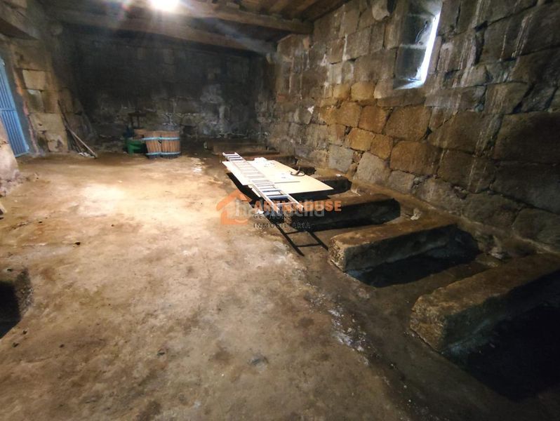 Foto 3d6f4faa-ce2d-4877-8c26-103984c2a19b. Casa amb calefacció aparcament a Castrelo de Miño