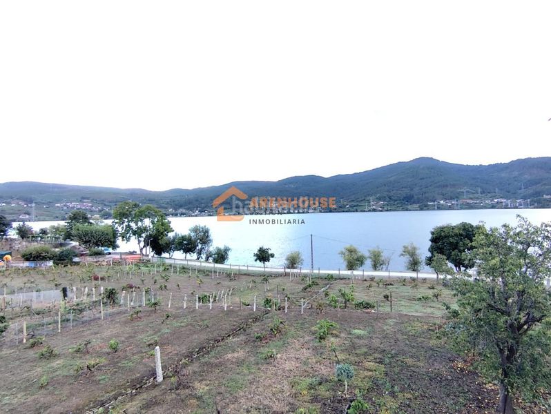 Foto 59dd5378-d908-4f5c-aaf4-875c4ca9626c. Casa amb calefacció aparcament a Castrelo de Miño