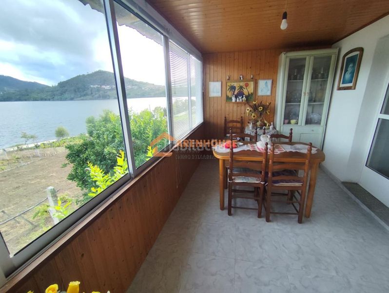 Foto 7b08d26c-e831-409c-b22f-533b0c00f82a. Casa amb calefacció aparcament a Castrelo de Miño