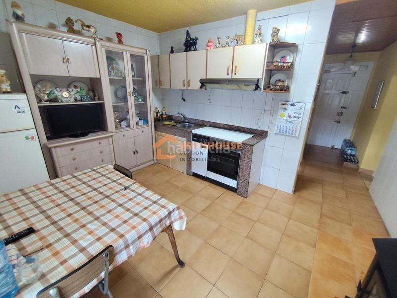 Foto b18aaf86-5b74-4978-bc0a-52b1c581eb76. Casa amb calefacció aparcament a Castrelo de Miño