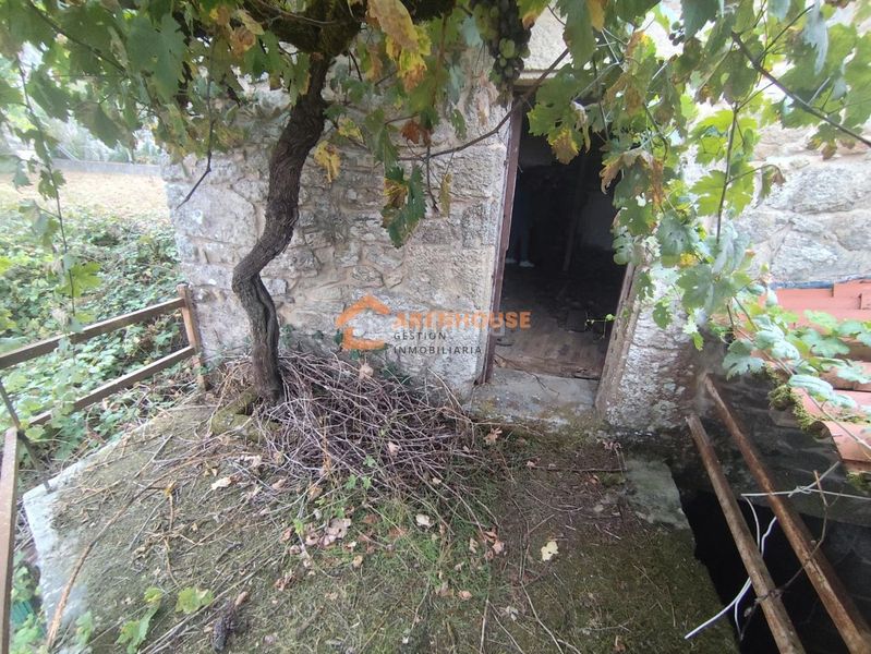 Foto 01432364-1290-4e49-9530-610f2aca440b. Haus mit heizung in Boborás