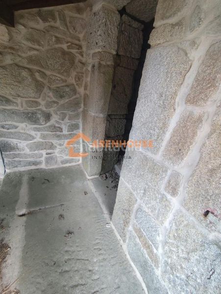 Foto 0c47f5e3-af60-4bb2-a733-8d530bb8003a. Haus mit heizung in Boborás