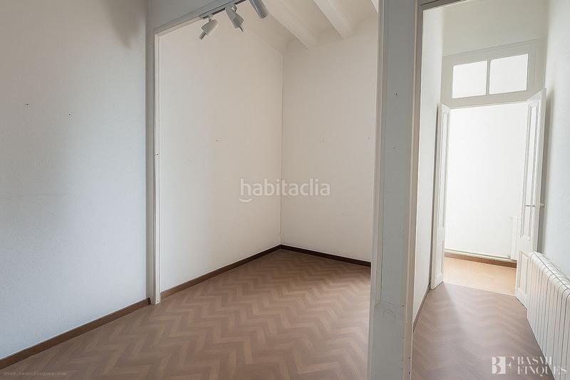 Foto 6c1aba15-7ba7-4232-900b-0f67a90e118d. Flat with heating in El Poble Sec - Parc de Montjuïc Barcelona