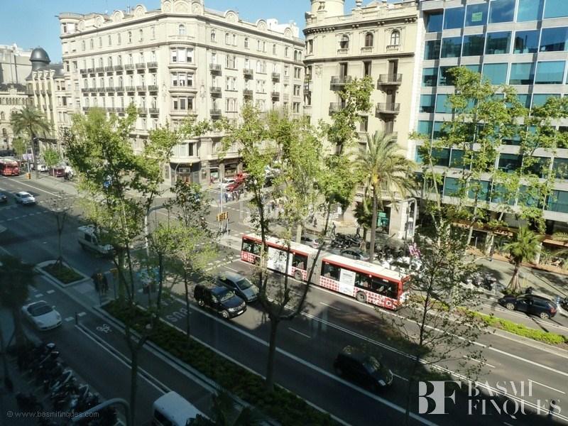 Foto 998219e6-b185-4803-9d1a-8fb34156e0c3. Oficina amb calefacció a Dreta de l´Eixample Barcelona