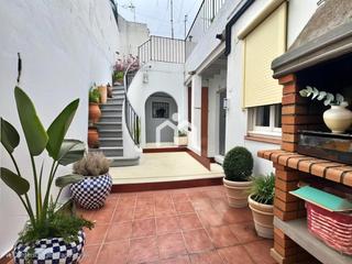 Chalet in Centre-Nucli Antic. Casa en premia de mar