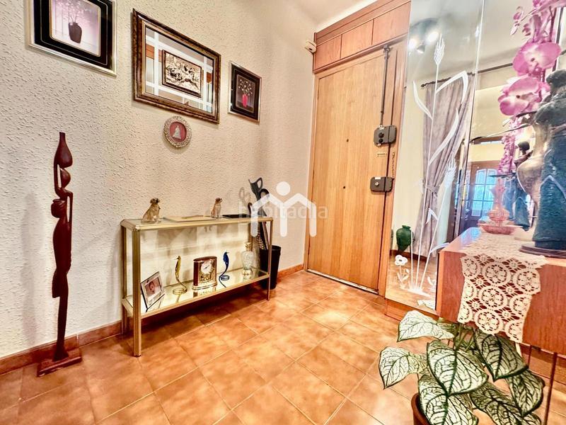 Foto 2bbfe80a-d5df-4135-9a36-13827c73f740. Piso  en Sants Barcelona