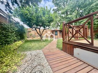 Casa a Montigalà. Casa esquinera en badalona