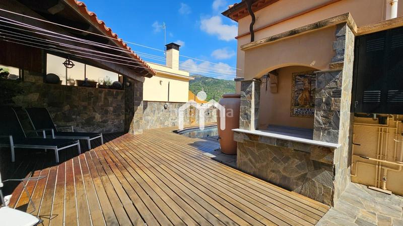Foto 2df42e83-64d1-4c76-b514-f383d9288092. Casa con riscaldamento parcheggio piscina in Teià