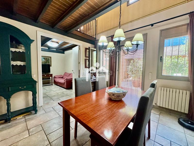 Foto b16d5462-3885-4554-869a-8fedb21e785e. Casa con riscaldamento parcheggio piscina in Teià