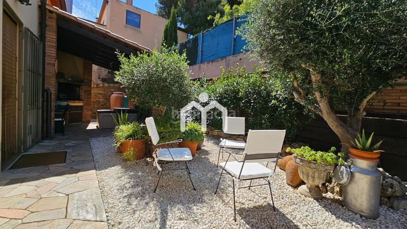 Foto f0e85aa9-7295-443f-b146-3db17c082d35. Casa con riscaldamento parcheggio piscina in Teià
