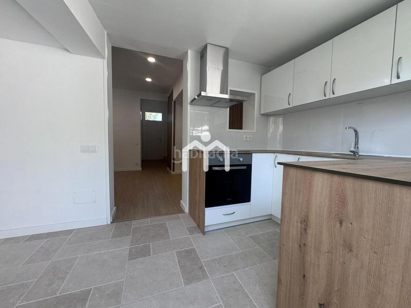 Foto 291ffcbe-bb12-4ce2-83af-193e201c0b7f. Casa adossada amb calefacció a Centre Masnou (El)