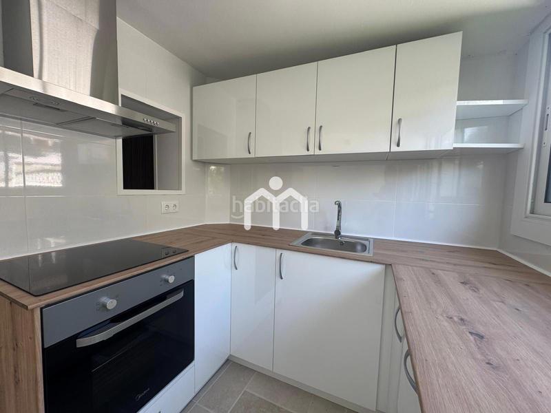 Foto 8d93ed3e-3d12-46ed-8448-c253ed6fa66d. Casa adossada amb calefacció a Centre Masnou (El)