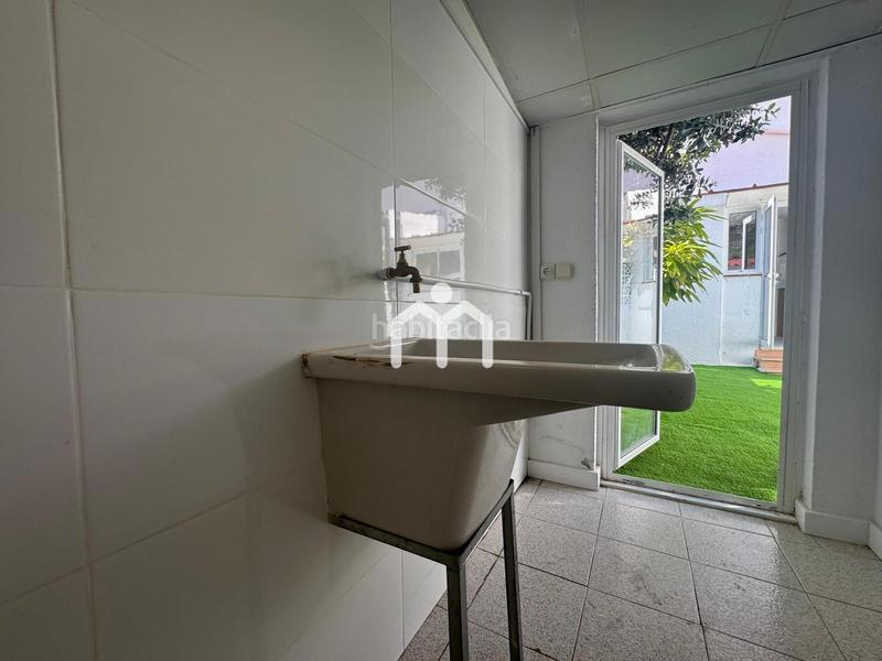 Foto a9b5f95d-02cf-4c70-8f15-a55acebd7966. Casa adossada amb calefacció a Centre Masnou (El)