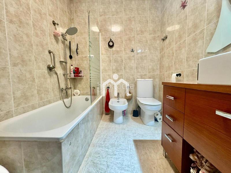 Foto f472eff7-d49e-432f-b2b5-453f3ffe4ba4. Attique avec chauffage dans Nucli Urbà Argentona