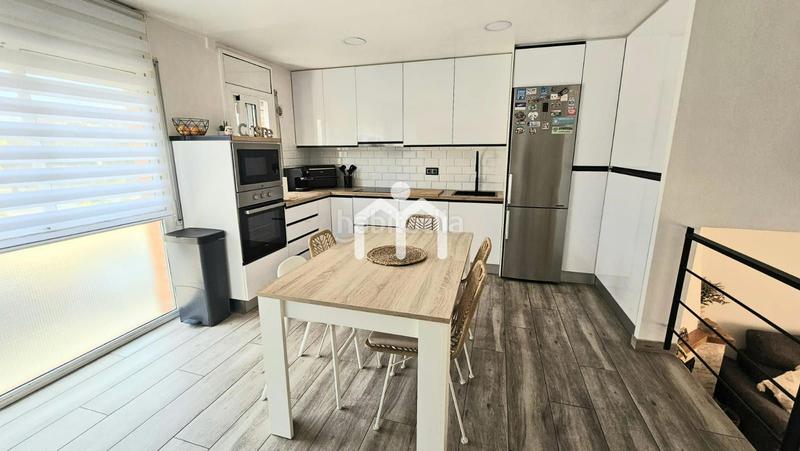 Foto 2bfeb420-3f89-408f-9ffb-490589152972. Casa adosada  en Morera Badalona