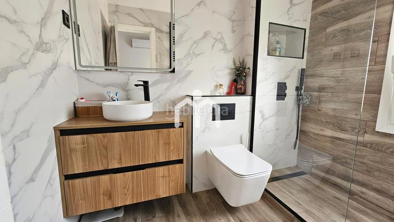 Foto c40a0a38-9454-41a1-a152-d29a136074e6. Casa adosada  en Morera Badalona