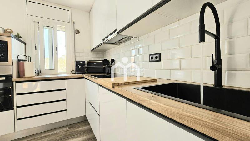 Foto ea82b7a0-61c6-4dfb-bfce-aeae4d32eeb8. Casa adosada  en Morera Badalona