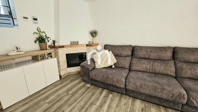 Foto ee6c799e-a07a-43a2-b64e-a03cdb7d7992. Casa adosada  en Morera Badalona