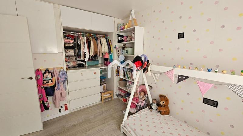 Foto fa1e20af-a6bf-43e3-97f4-ba1db3817c66. Casa adosada  en Morera Badalona