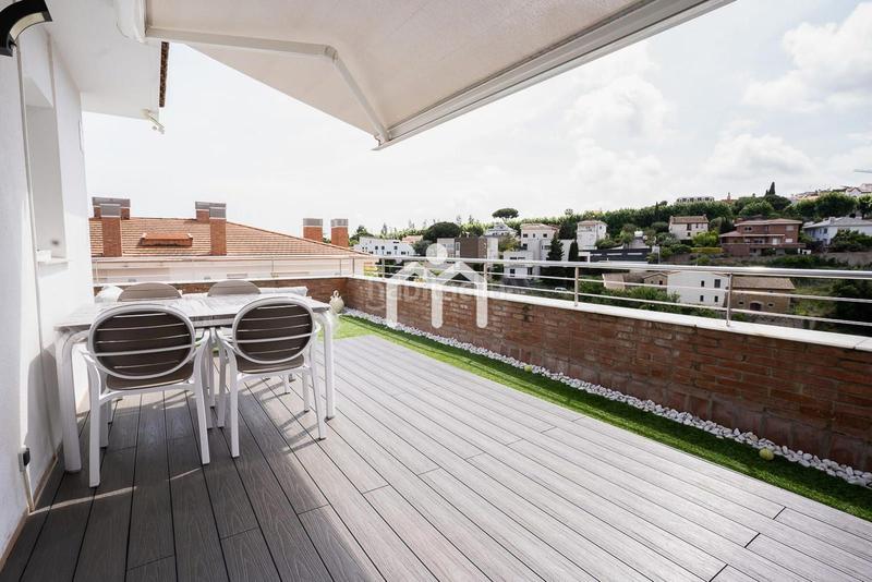 Foto dabf18a3-5cbb-47fc-aee0-93b2ecf23436. Ático  dúplex en Tiana