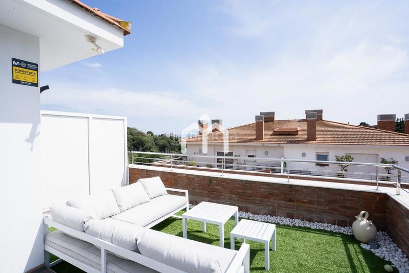 Foto eb159ccc-c4de-4e6e-ae42-56d5dda091e7. Ático  dúplex en Tiana