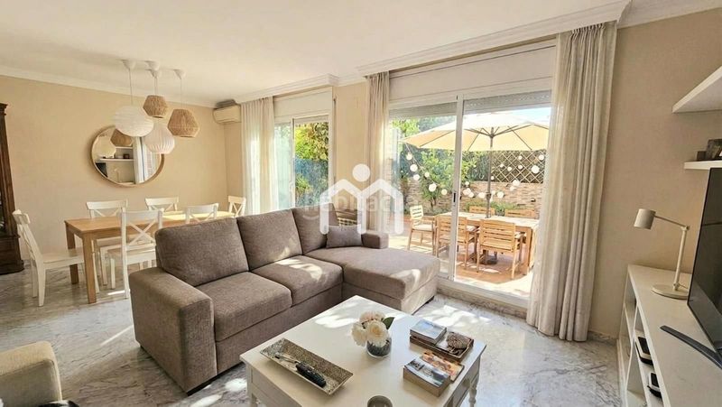Foto 4a6a43f3-b93a-4d3a-b614-a5ebff777bfa. Casa adossada amb calefacció aparcament a Bonavista Badalona