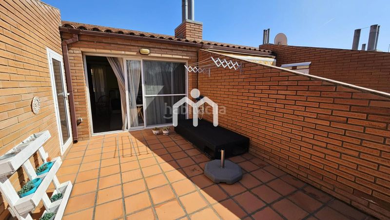 Foto 758a58d5-4ee9-4c73-b99a-3b49540d4a34. Casa adossada amb calefacció aparcament a Bonavista Badalona