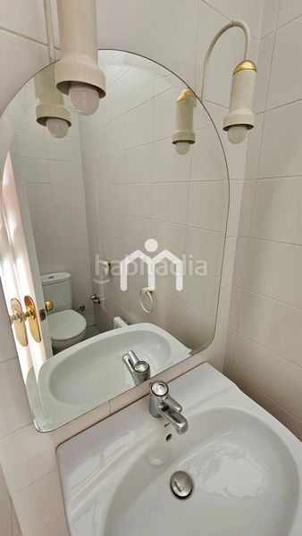 Foto b9306175-d16a-418d-9d61-51fa7c7180d5. Casa adossada amb calefacció aparcament a Alella