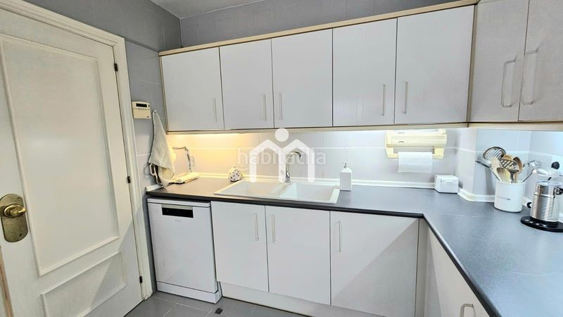 Foto c1dc7dff-b8dc-4b04-b570-2e3f9dbdaa81. Casa adossada amb calefacció aparcament a Alella