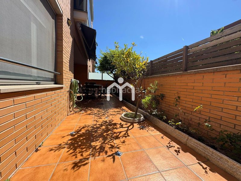 Foto 170997d0-62c7-46b1-a9aa-59021f5365b7. Pis amb calefacció aparcament piscina a Montgat