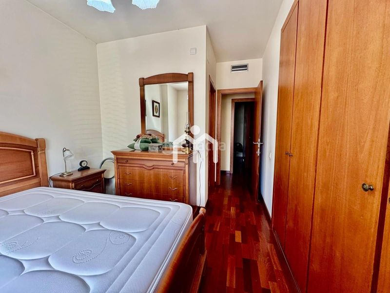 Foto 61bba2bd-619f-4546-ac4b-c443f1debfbd. Pis amb calefacció aparcament piscina a Montgat