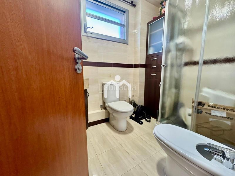 Foto 65b76302-a2f5-4b96-94b4-2b54da61d12e. Pis amb calefacció aparcament piscina a Montgat