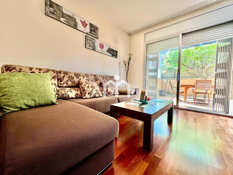 Foto cb759ba0-9d1c-48c1-82ae-80212acdf6f9. Pis amb calefacció aparcament piscina a Montgat