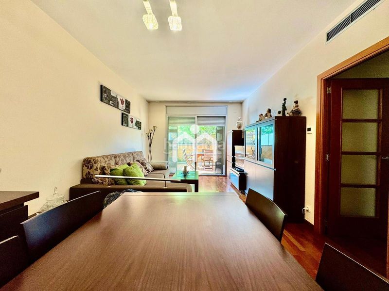 Foto ded2cb48-e010-4483-a8e0-a8b7a5454d04. Pis amb calefacció aparcament piscina a Montgat