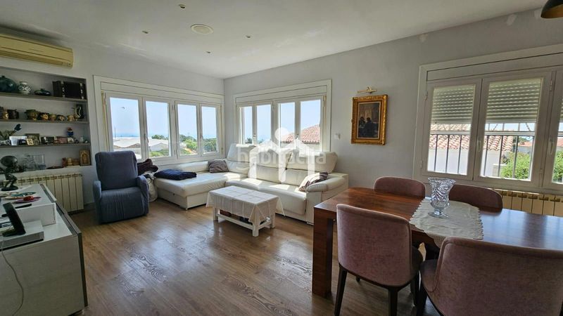 Foto 636f9eec-eab6-462f-9903-c8fbf1a3271e. Casa amb calefacció aparcament piscina a Cabrils