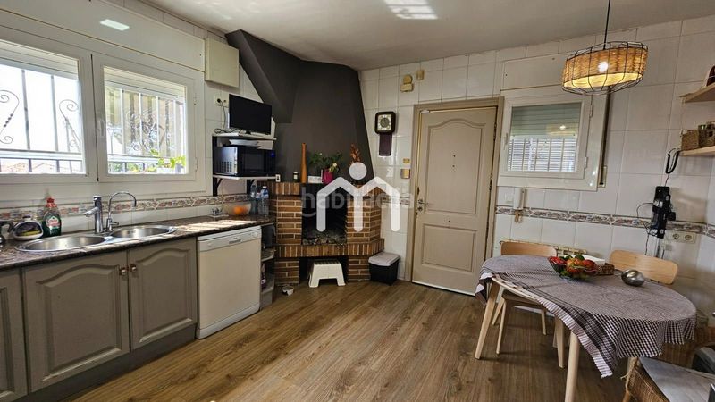 Foto bad7dc46-b410-43d3-adac-fd314d19d888. Casa amb calefacció aparcament piscina a Cabrils